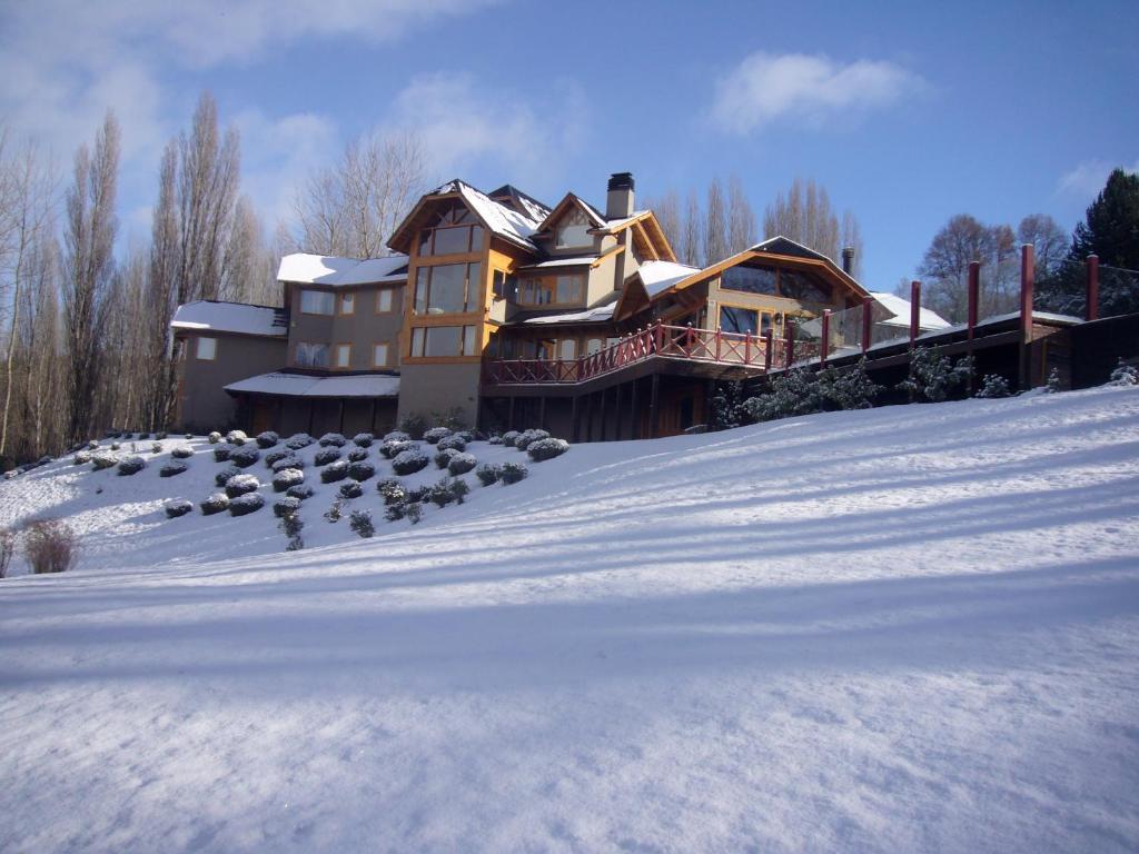 فندق Casona Del Alto San Martín de los Andes المظهر الخارجي الصورة